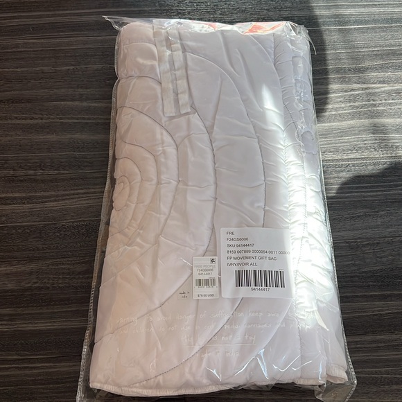 Free People Movement Gift Sac - Picture 3 of 6